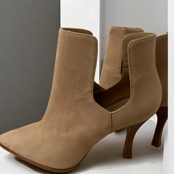 Vince Camuto Frendin Leather Tan Booties Size 9.5 - Picture 10 of 15